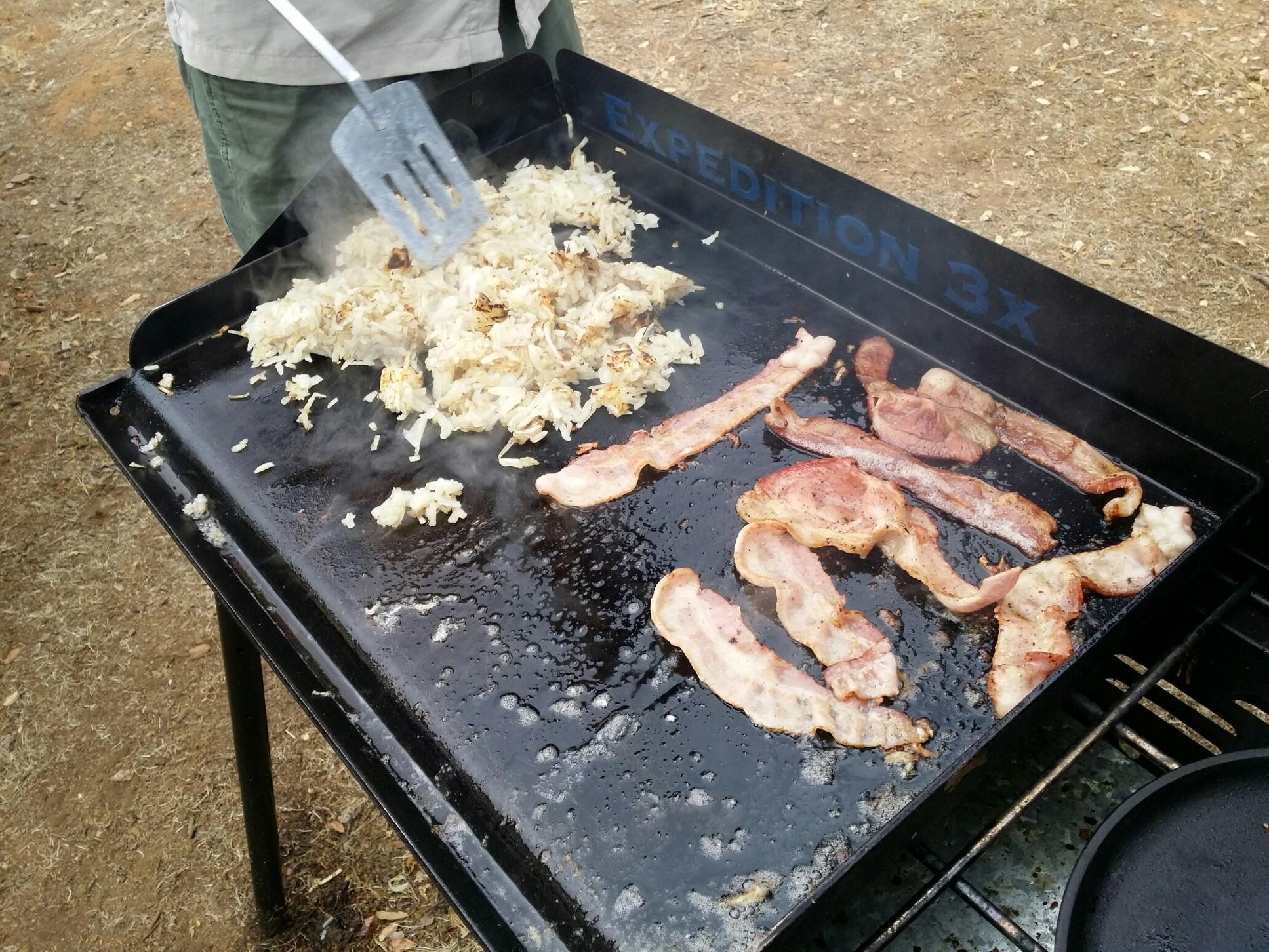 Grilling breakfast meats for hungry hams