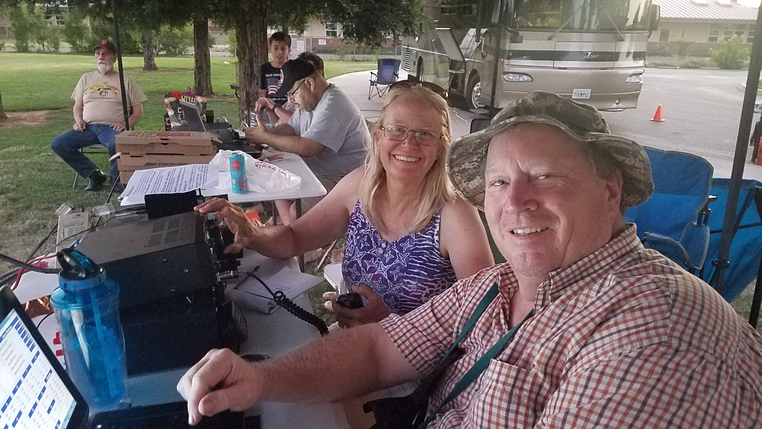 Lynn QQJ and Jey DK work a few contacts