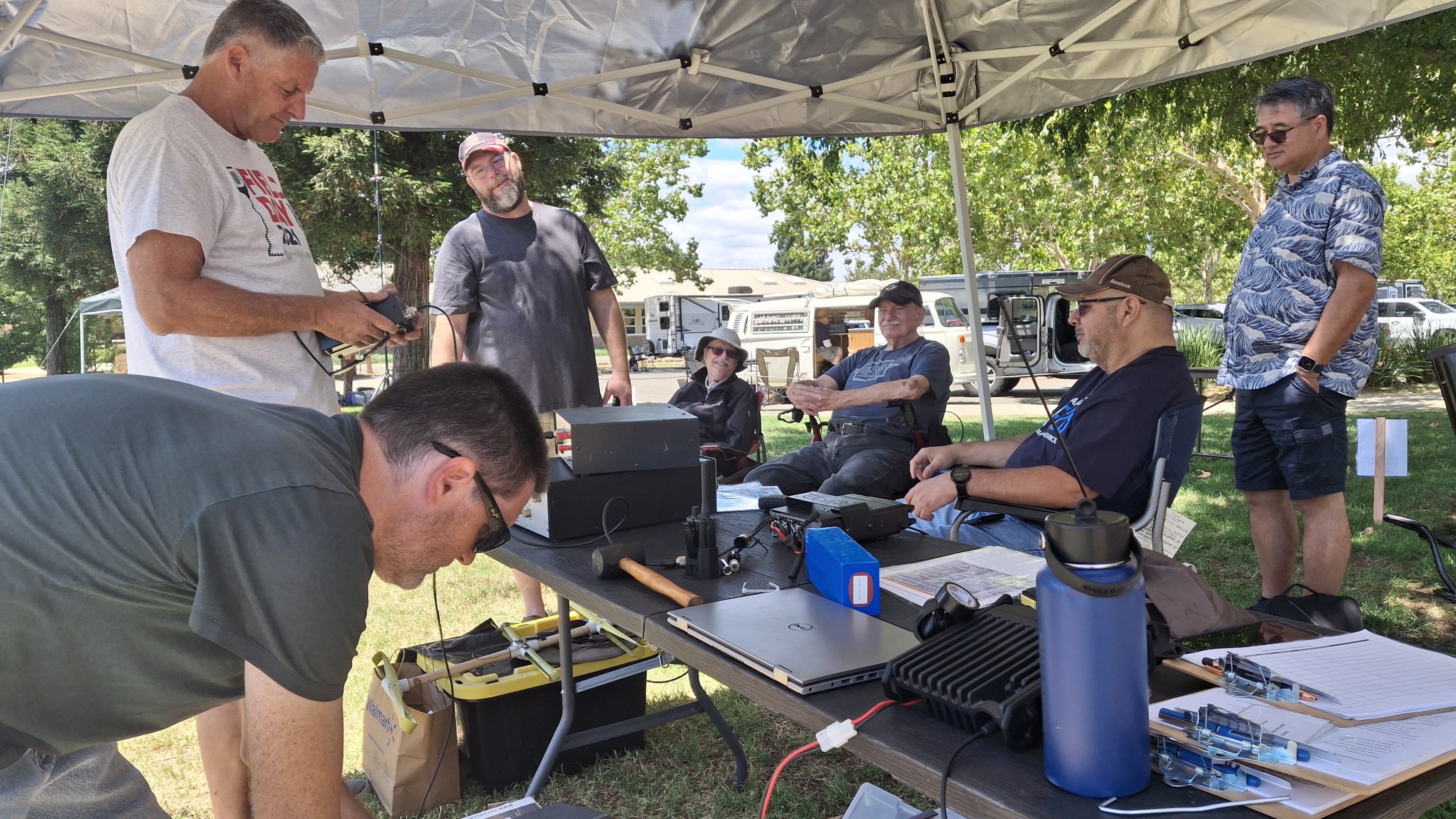 Field Day, many hams working in the shade